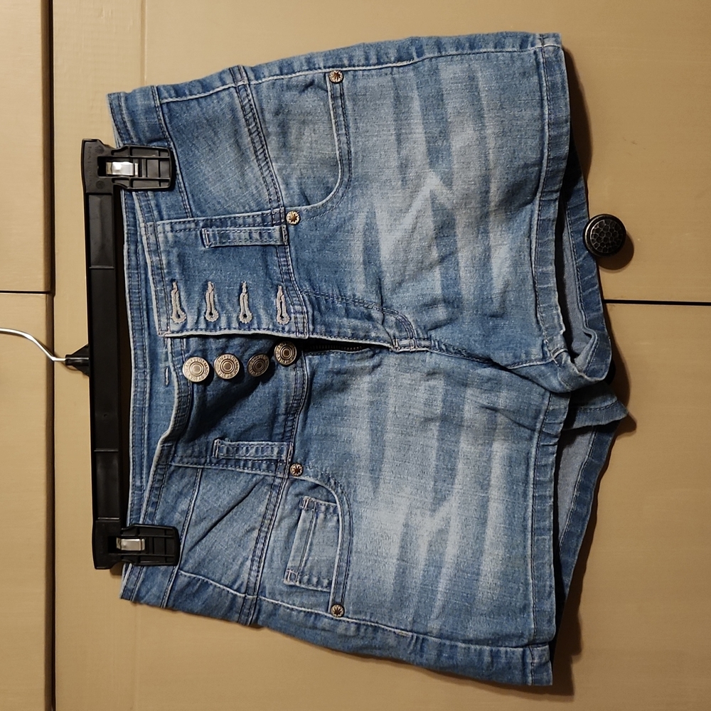Wax Jean shorts size medium